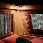 Κάμπινγκ каравана Gypsy Τσερνομόρετς